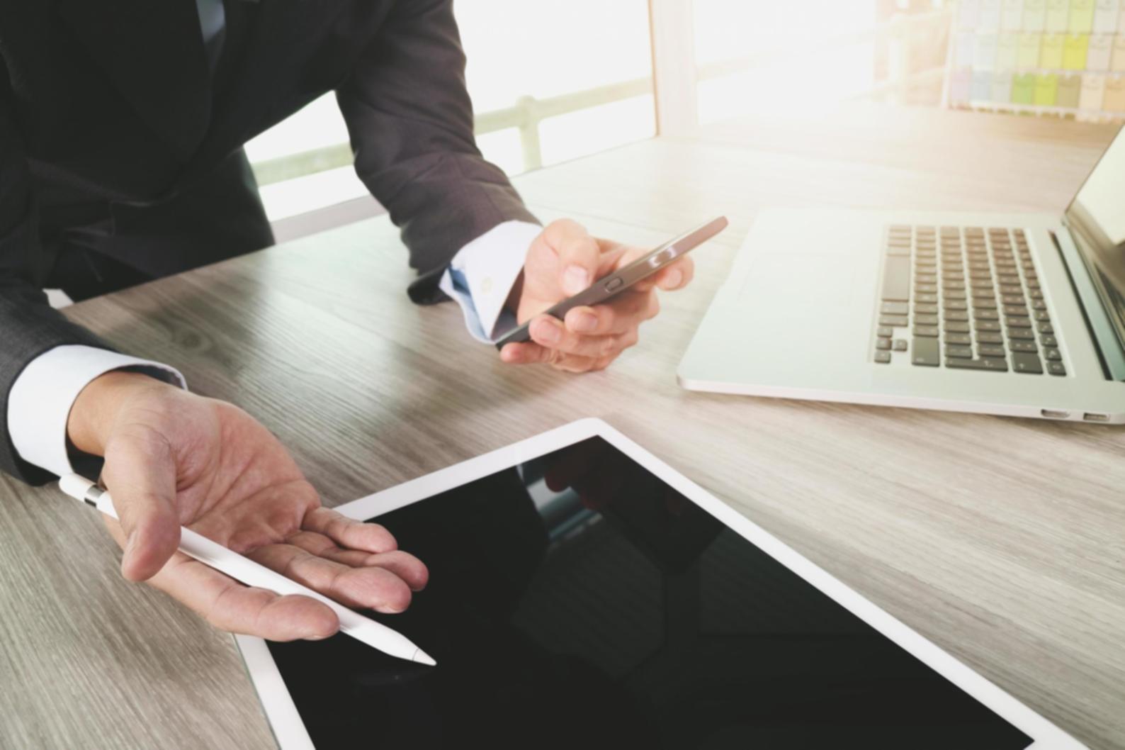 Professionelles Team bei der Zusammenarbeit